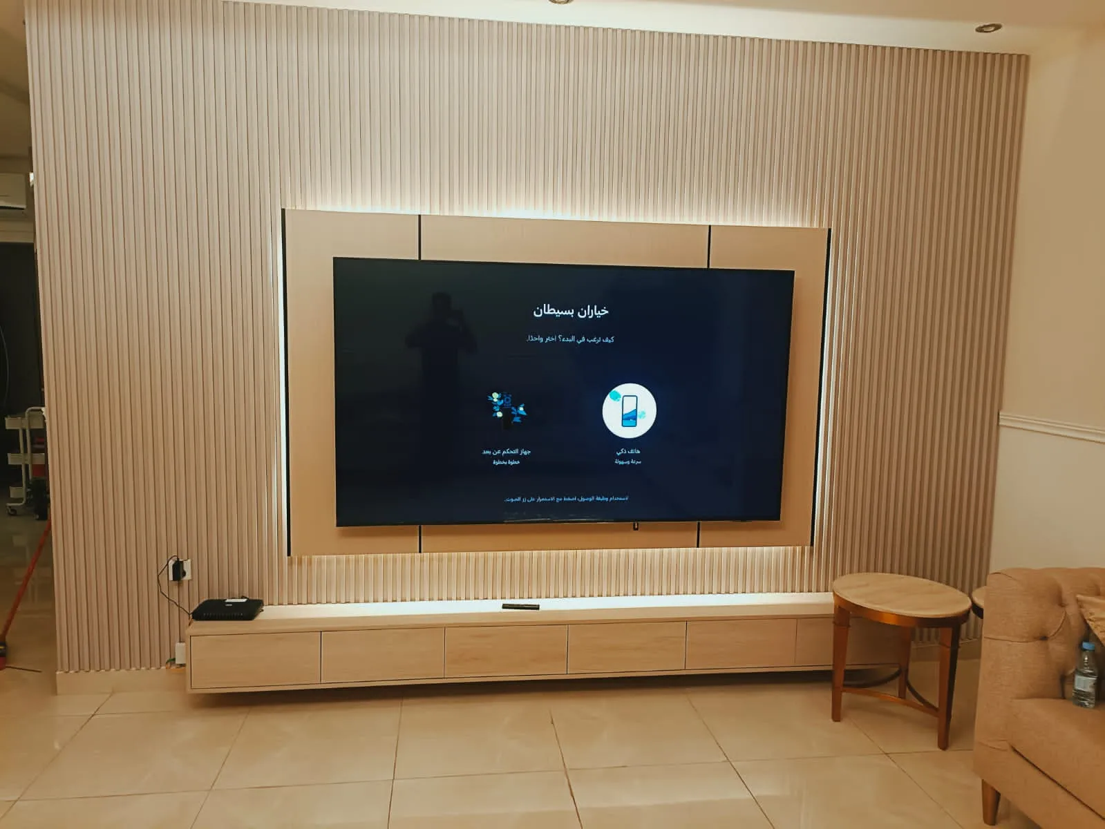 معلم ديكورات شاشات حي البساتين بجدة خصم 10%