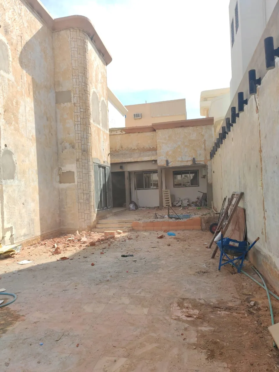 مقاول ترميم وتشطيب شامل في حي النعيم والبساتين بجدة 