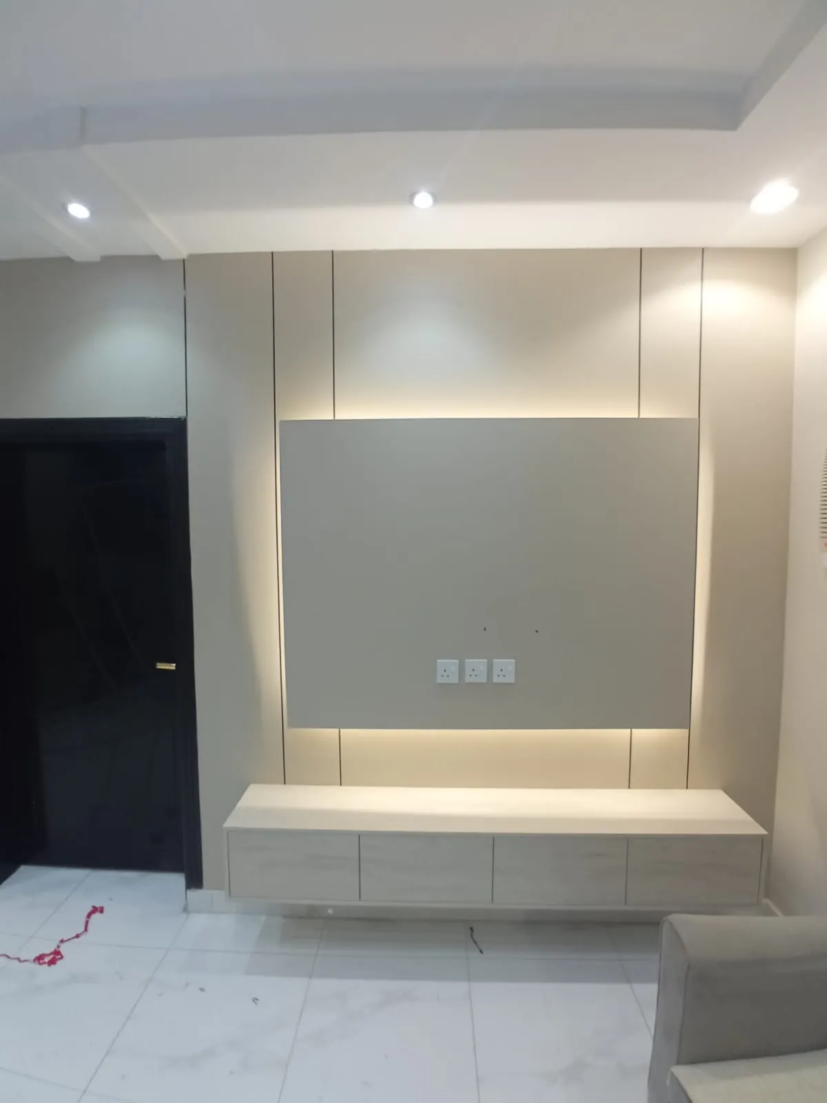 معلمون محترفين في تركيب بديل الشيبورد في جدة 