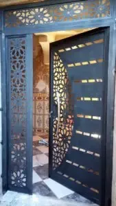 معلم تركيب ابواب كرديوم وشبابيك في جدة  