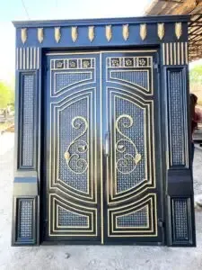 معلم تركيب ابواب كرديوم وشبابيك في جدة  