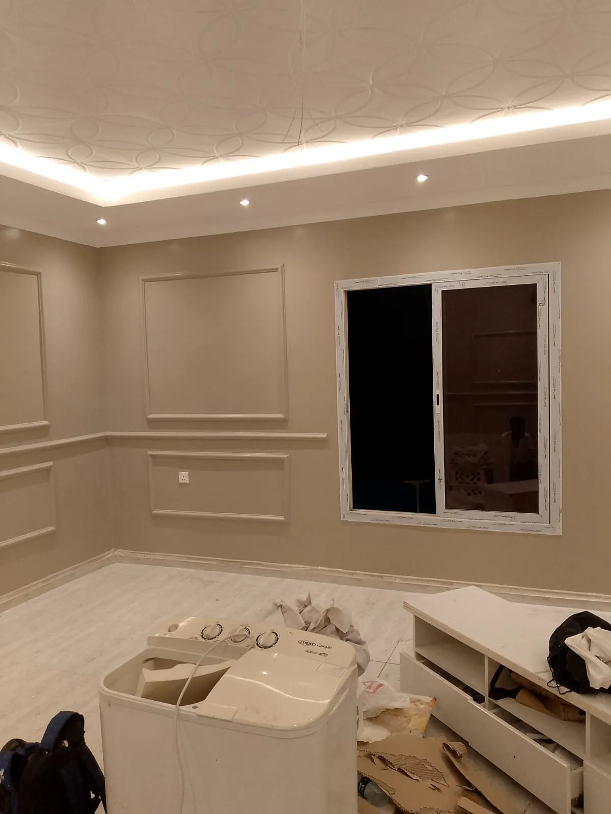 دهانات وديكورات عصرية وديكورات مرايا حديثة ومبتكرة لعام2026